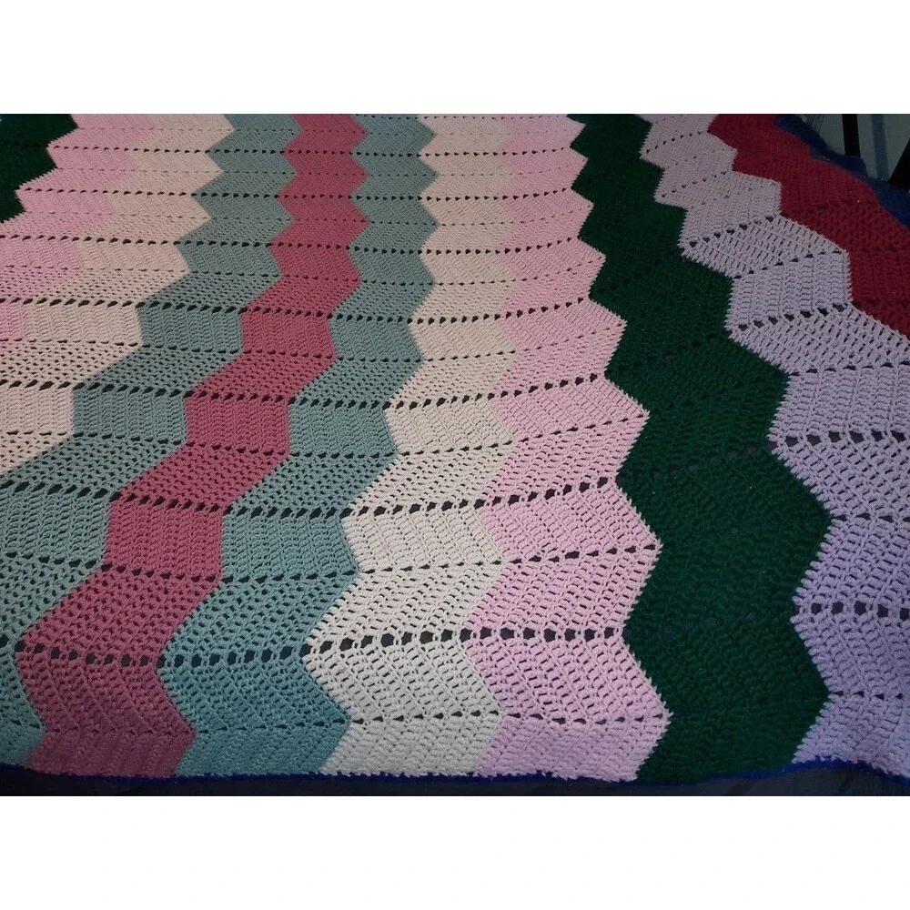 80x70 Beautiful handmade crochet chevron blanket ripple afghan queen sized throw